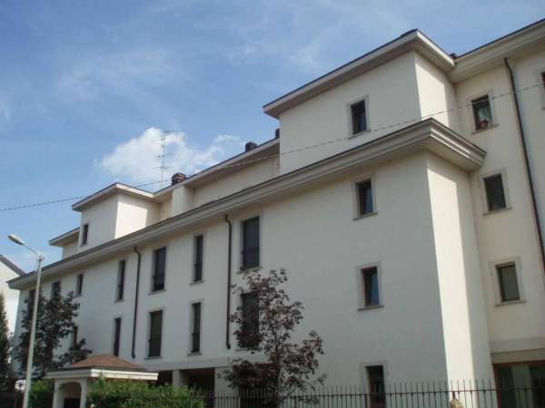 Foto Appartamento in affitto a Monza