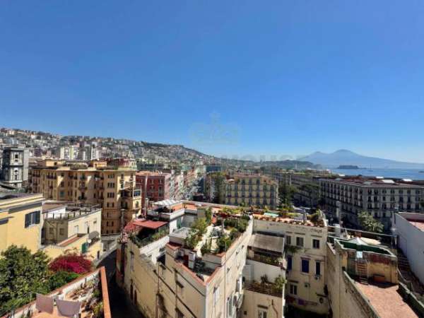 Foto Appartamento in affitto a Napoli - 1 locale 20mq