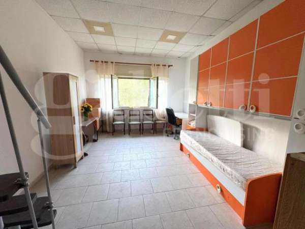 Foto Appartamento in affitto a Napoli - 1 locale 35mq