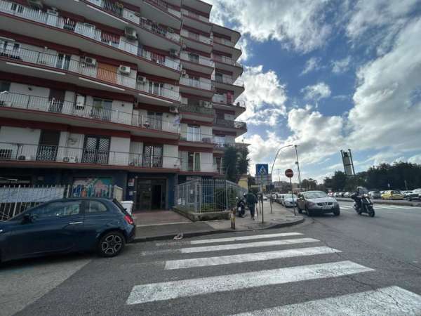 Foto Appartamento in affitto a Napoli