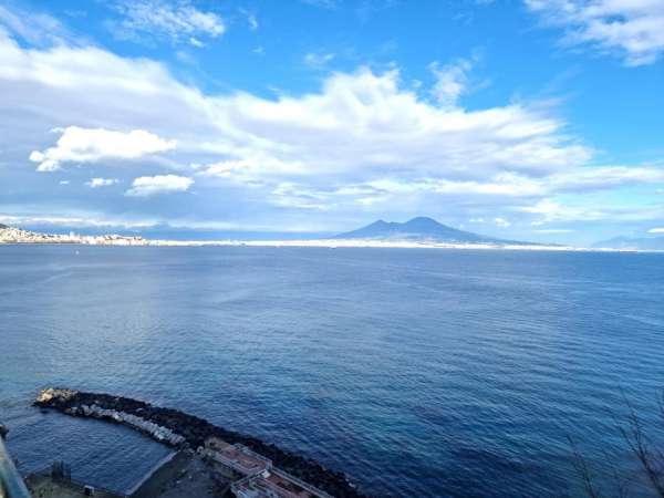 Foto Appartamento in affitto a Napoli