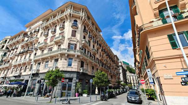 Foto Appartamento in affitto a Napoli