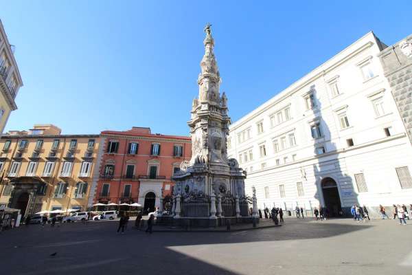 Foto Appartamento in affitto a Napoli
