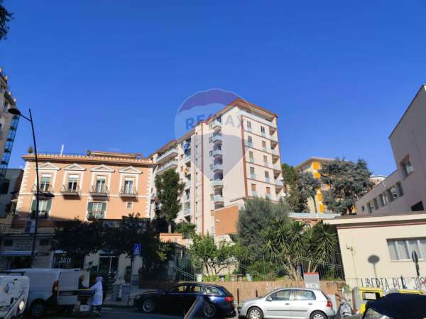 Foto Appartamento in affitto a Napoli