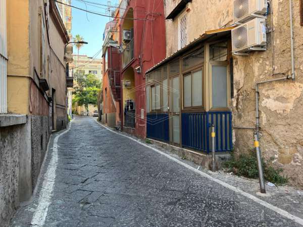 Foto Appartamento in affitto a Napoli