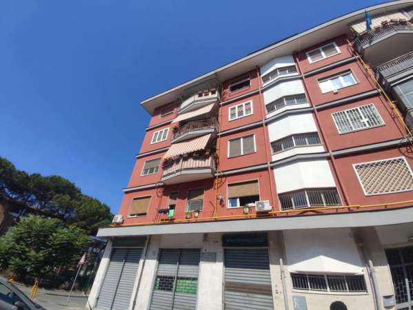 Foto Appartamento in affitto a Napoli