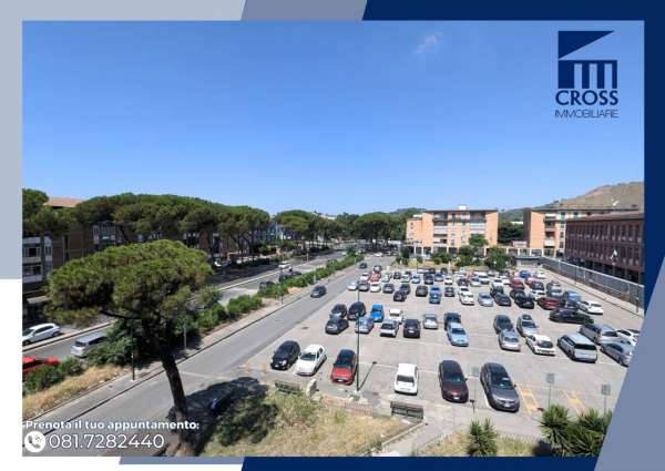 Foto Appartamento in affitto a Napoli
