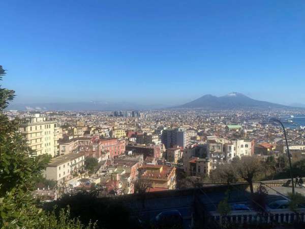 Foto Appartamento in affitto a Napoli