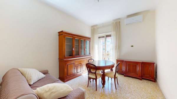 Foto Appartamento in affitto a Napoli