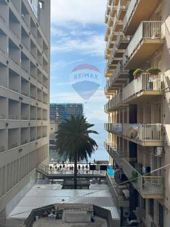 Foto Appartamento in affitto a Napoli