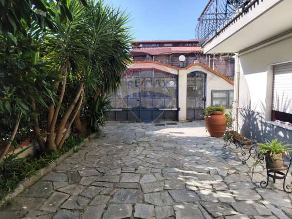 Foto Appartamento in affitto a Napoli