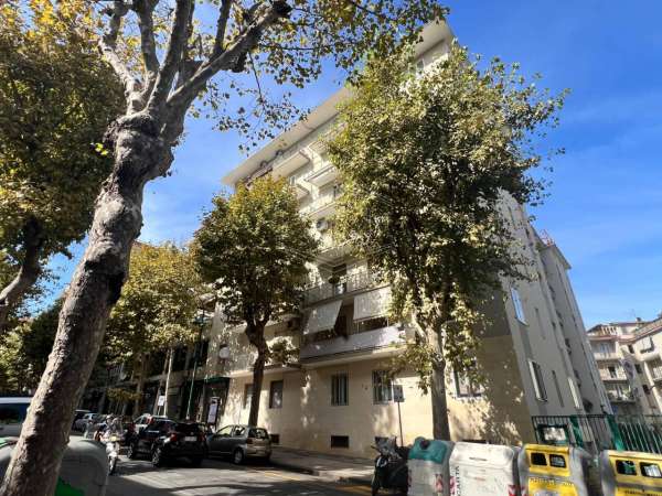 Foto Appartamento in affitto a Napoli