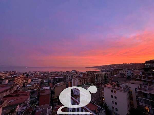 Foto Appartamento in affitto a Napoli