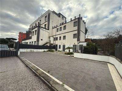 Foto Appartamento in Affitto a Napoli