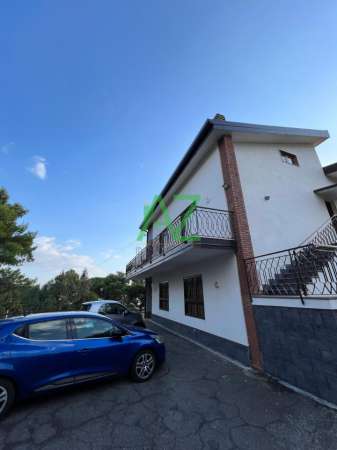 Foto Appartamento in affitto a Nicolosi