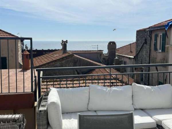 Foto Appartamento in affitto a Noli - 4 locali 75mq