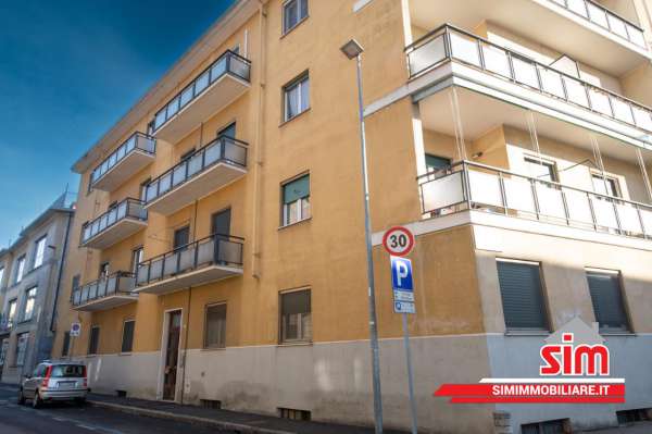 Foto Appartamento in affitto a Novara