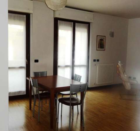 Foto Appartamento in affitto a Novara