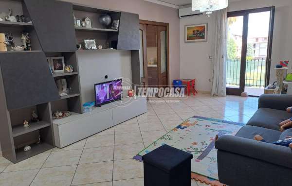 Foto Appartamento in affitto a Orta Di Atella
