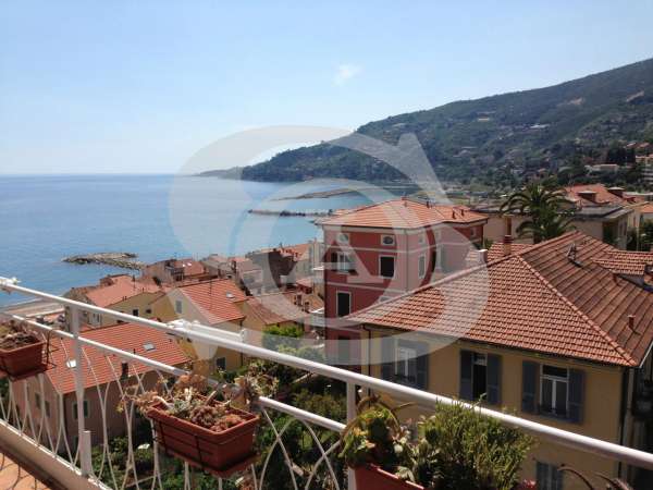 Foto Appartamento in affitto a Ospedaletti