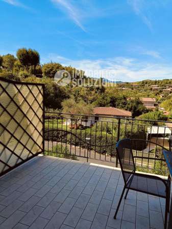 Foto Appartamento in affitto a Padenghe Sul Garda