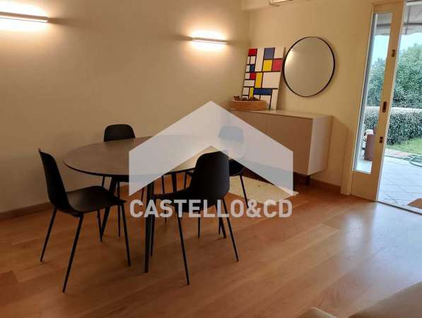Foto Appartamento in Affitto a Padenghe sul Garda Via Talina