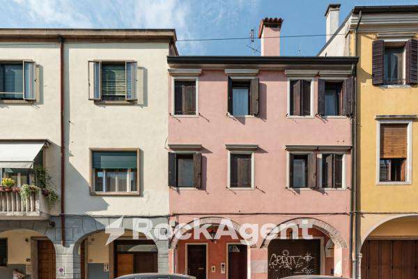 Foto Appartamento in affitto a Padova