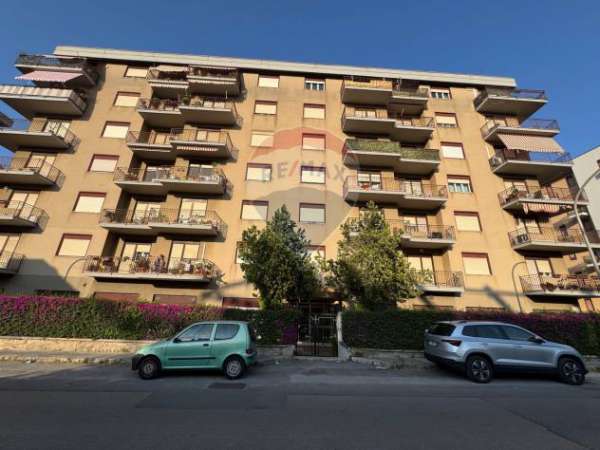Foto Appartamento in affitto a Palermo, Zisa