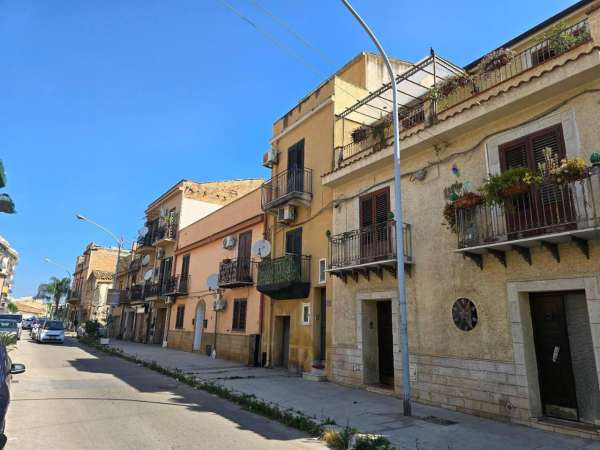 Foto Appartamento in affitto a Palermo