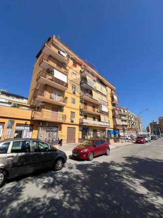 Foto Appartamento in affitto a Palermo