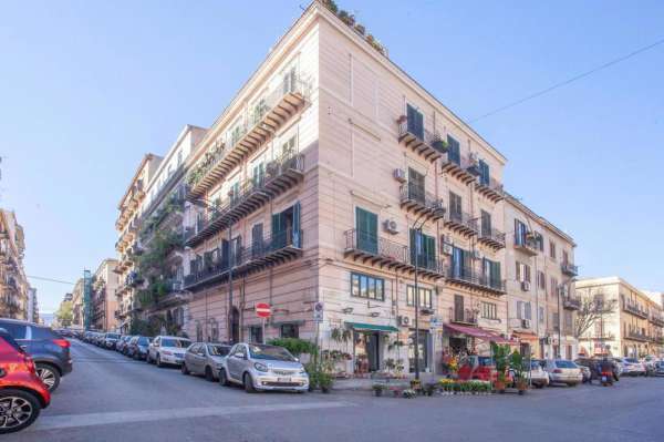 Foto Appartamento in affitto a Palermo