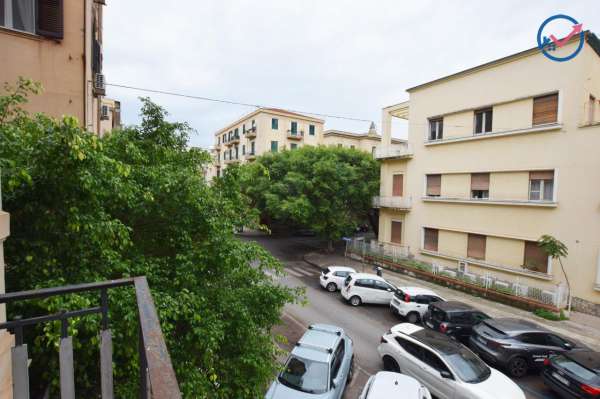 Foto Appartamento in affitto a Palermo