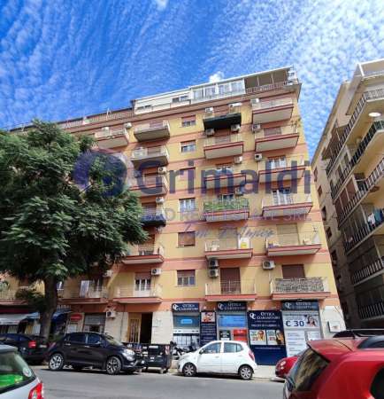 Foto Appartamento in affitto a Palermo