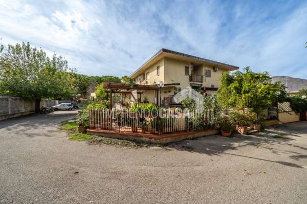 Foto Appartamento in affitto a Palermo