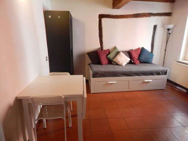 Foto Appartamento in Affitto a Parma Borgo Naviglio