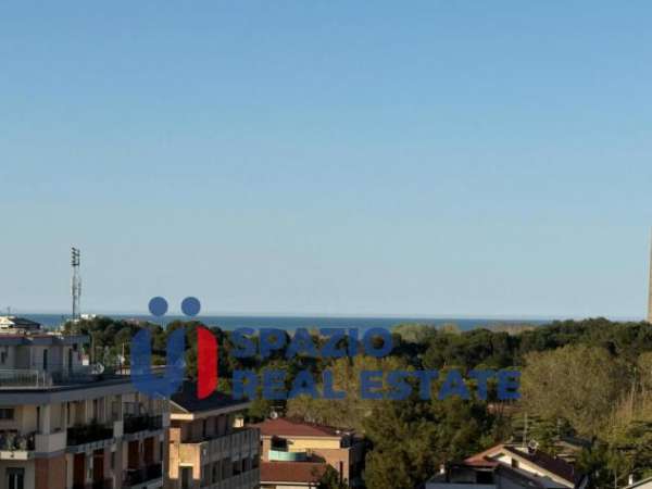 Foto Appartamento in affitto a Pescara - 4 locali 131mq