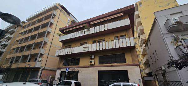 Foto Appartamento in affitto a Pescara