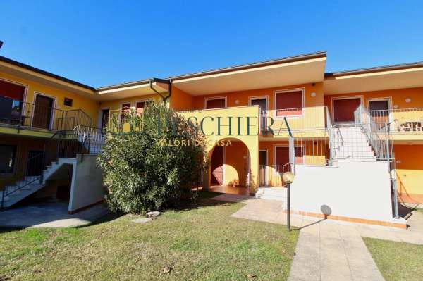 Foto Appartamento in affitto a Peschiera Del Garda