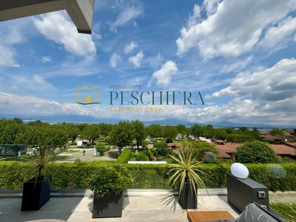 Foto Appartamento in affitto a Peschiera Del Garda