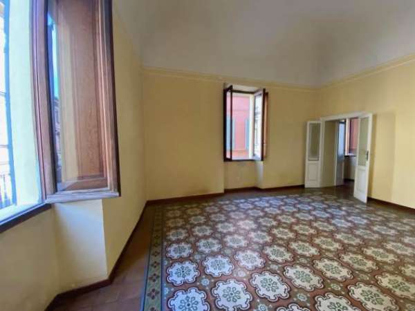 Foto Appartamento in affitto a Piacenza - 6 locali 196mq