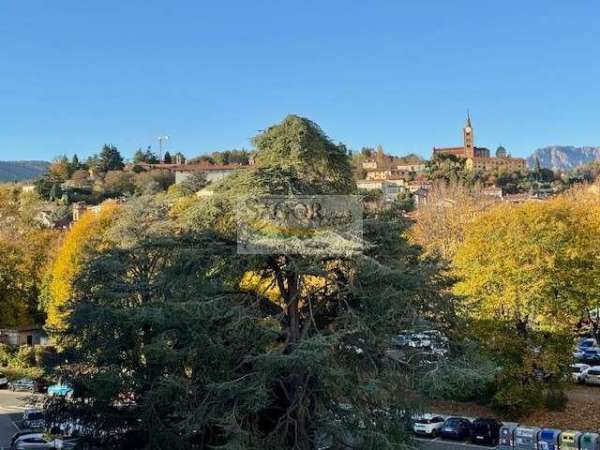 Foto Appartamento in affitto a Pinerolo