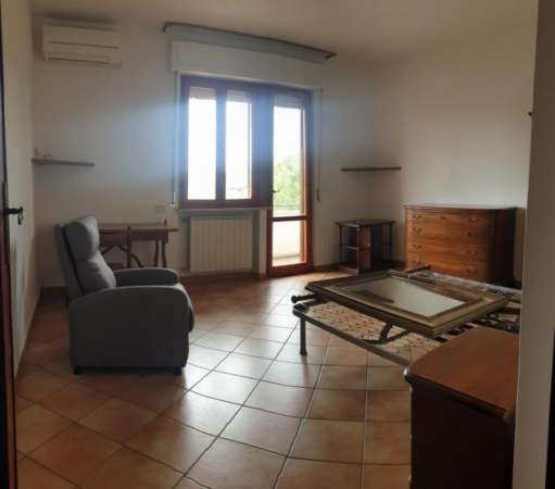 Foto Appartamento in affitto a Pisa 120 mq  Rif: 1326577