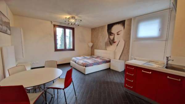 Foto Appartamento in affitto a Pisa 40 mq  Rif: 993300
