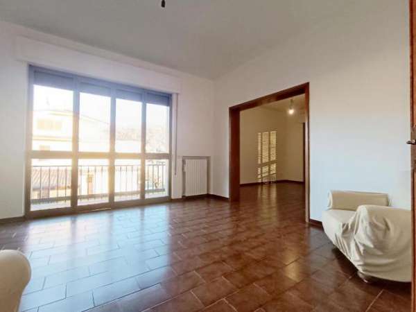 Foto Appartamento in affitto a Porcari 120 mq  Rif: 1305299