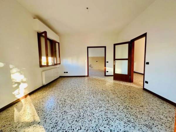 Foto Appartamento in affitto a Porcari 134 mq  Rif: 1333637