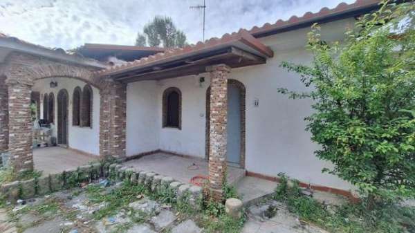 Foto Appartamento in affitto a Pozzuoli - 2 locali 70mq