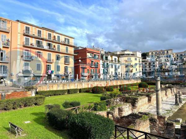 Foto Appartamento in affitto a Pozzuoli