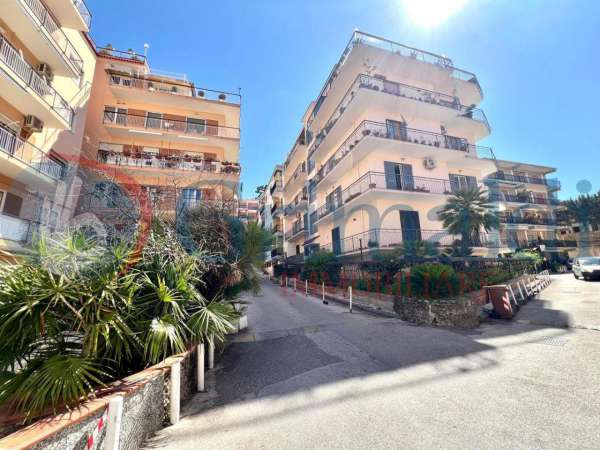 Foto Appartamento in affitto a Pozzuoli