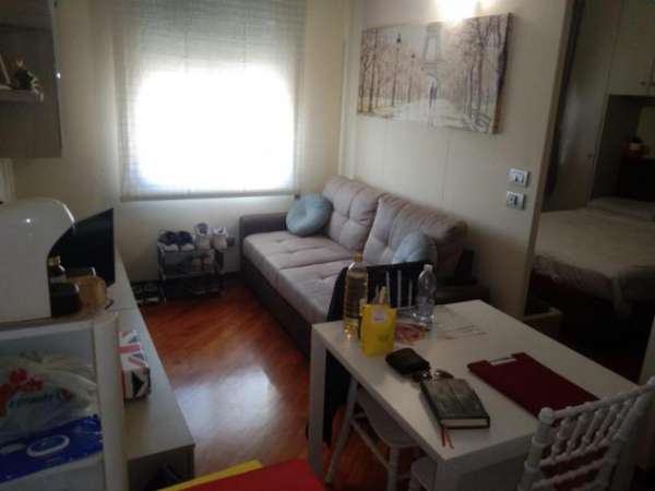 Foto Appartamento in affitto a Prato 30 mq  Rif: 1362350