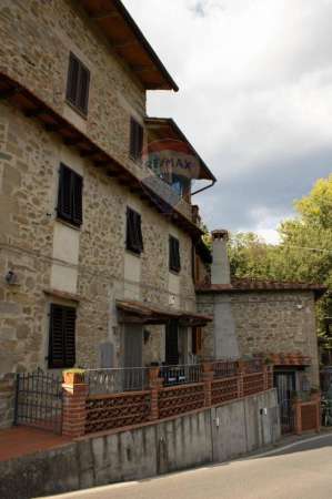 Foto Appartamento in affitto a Reggello